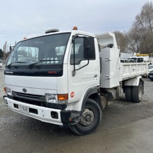 nissan tipper truck 5 ton